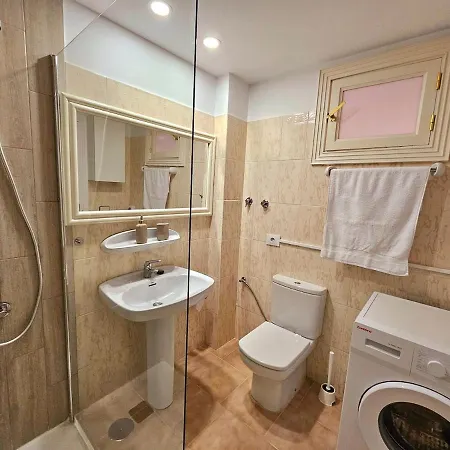 Costero Con Piscina En Telde شقة *